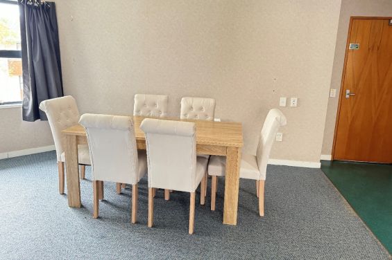 6 Single Room Aprt dining table